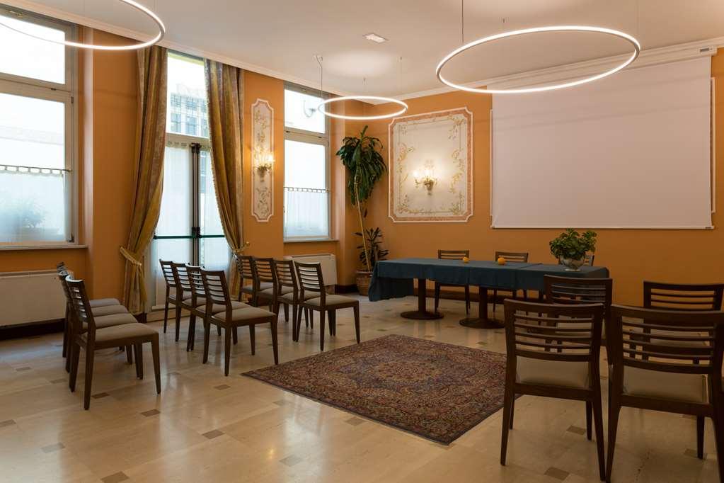 Hotel Palazzo Lovera Cuneo Facilități foto
